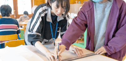 専任の心理士による専門プログラムを実施