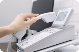 ステップ１. 電話で予約